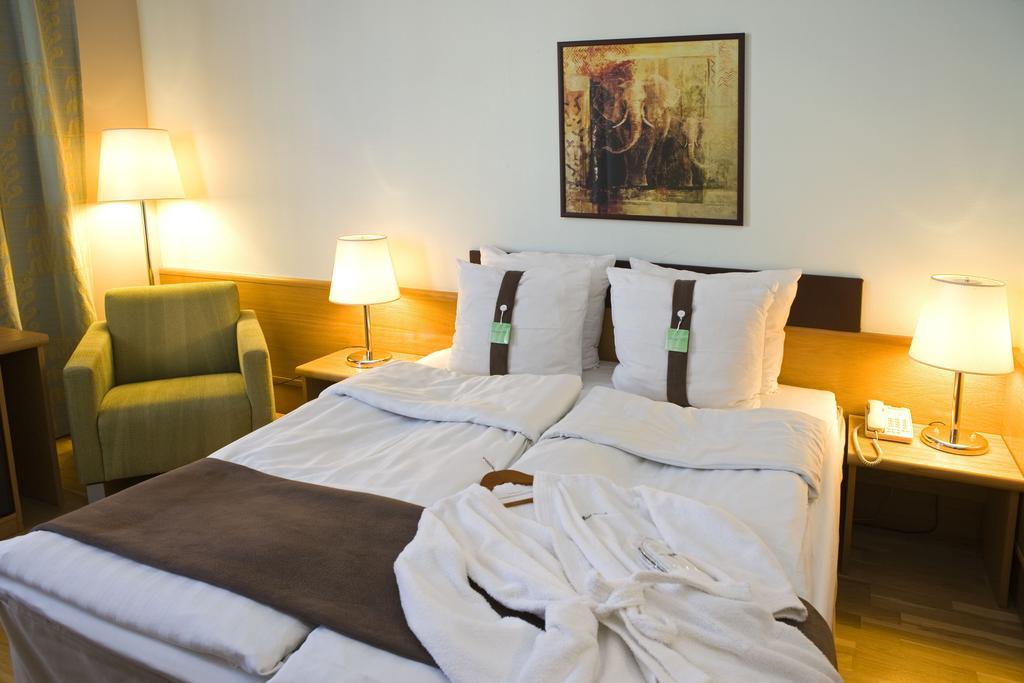 Holiday Inn Turku Quarto foto